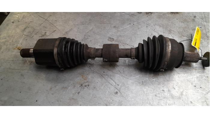 Aandrijfas links-voor van een Volvo V60, Gebruikt, -, -, Ophalen of Verzenden