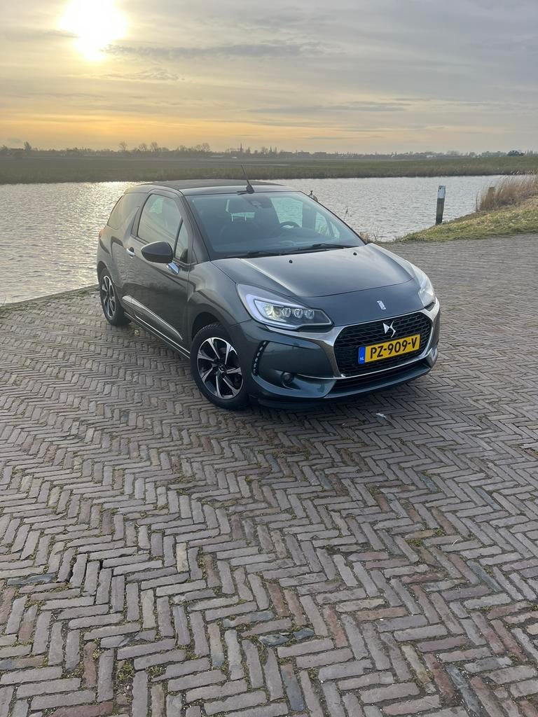 Citroën DS3 cabrio 1.2, Auto's, Citroën, Voorwielaandrijving, Stof, Zwart, Cabriolet