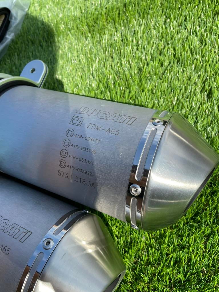 Ducati Streetfighter 848 Originele uitlaat set, Ophalen of Verzenden