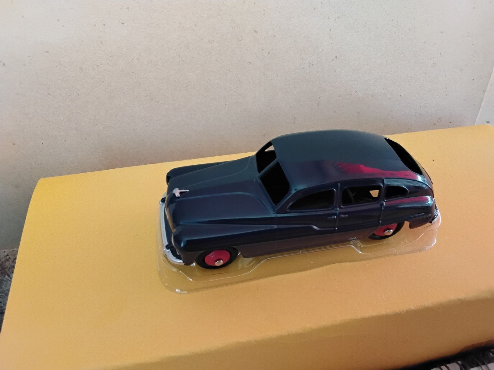 DINKY TOYS ATLAS   FORD" VEDETTE" 49   NO 24 Q, Ophalen of Verzenden, Zo goed als nieuw, Auto, Dinky Toys