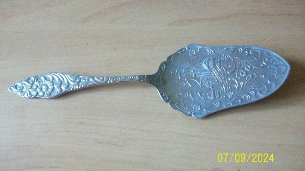 Antieke verzilverde taartschep met gravures, Ophalen of Verzenden