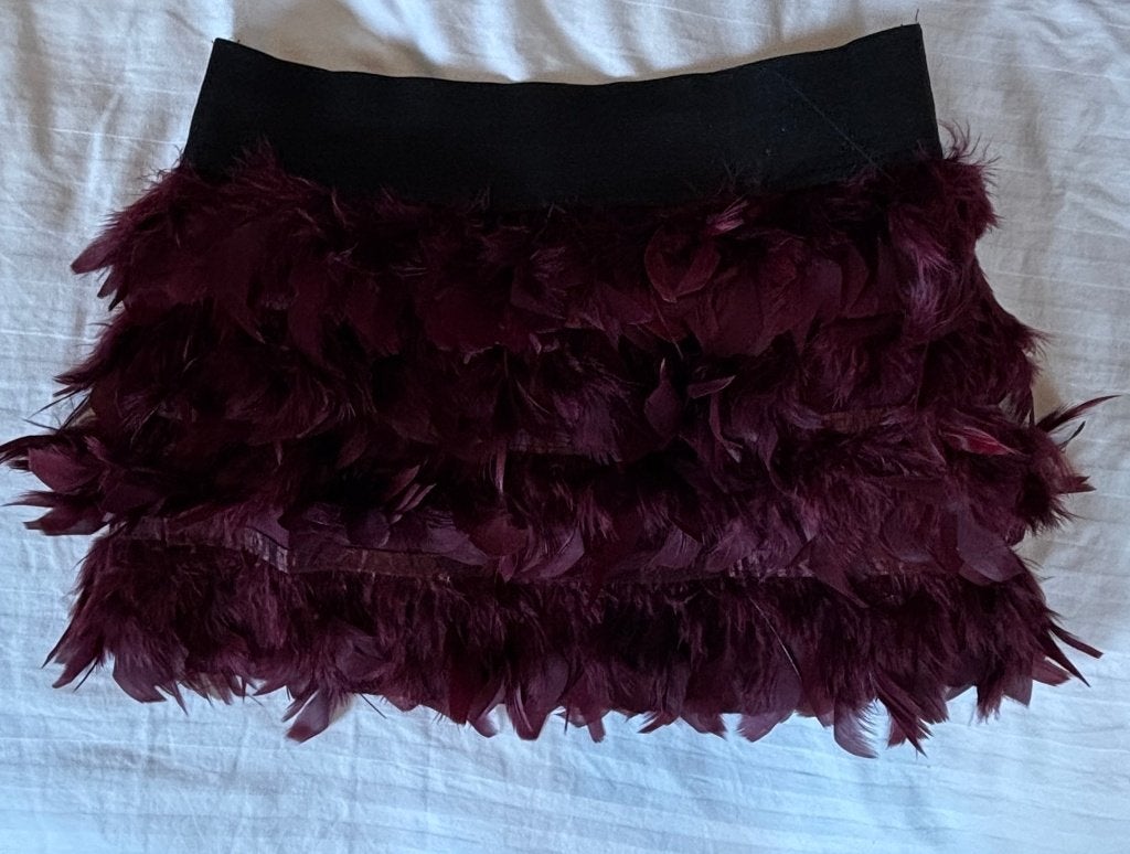 Purple Feather Skirt – Stradivarius – Size M, Maat 38/40 (M), Verzenden, Paars, Nieuw
