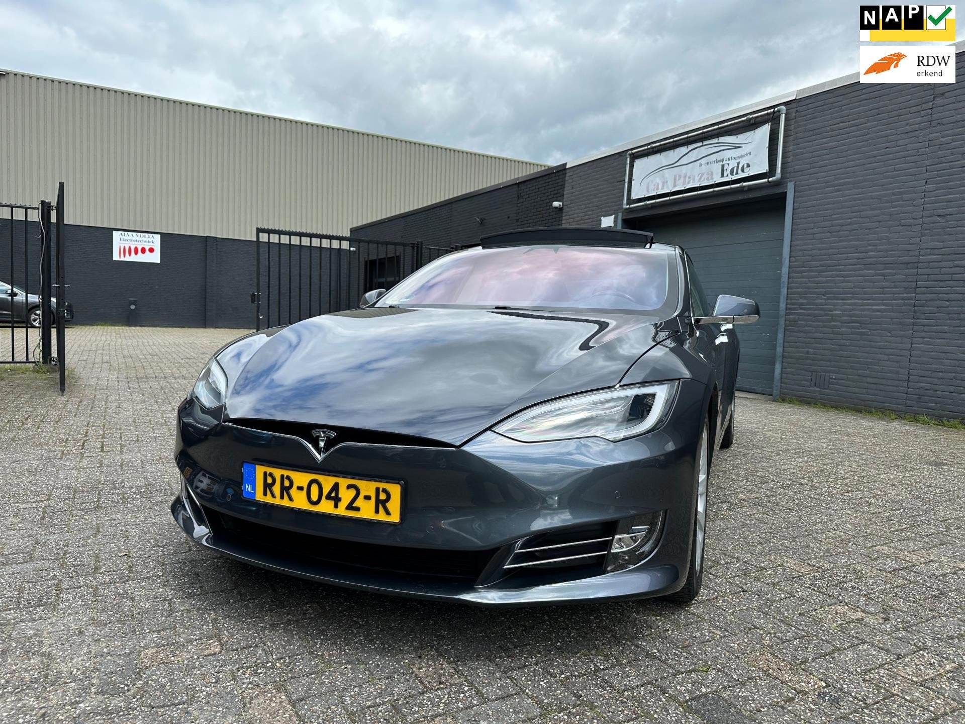 Tesla Model S 75D Autopilot Camera Clima Cruise Navi Keyless, Auto's, Tesla, Dealer onderhouden, Gebruikt, Zwart, Hatchback