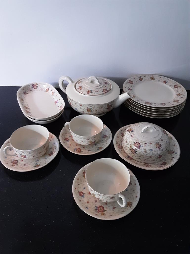 Prachtig Porseleinen Servies - Arzberg Bavaria, Bloemmotief, Antiek en Kunst, Antiek | Servies compleet, Ophalen of Verzenden