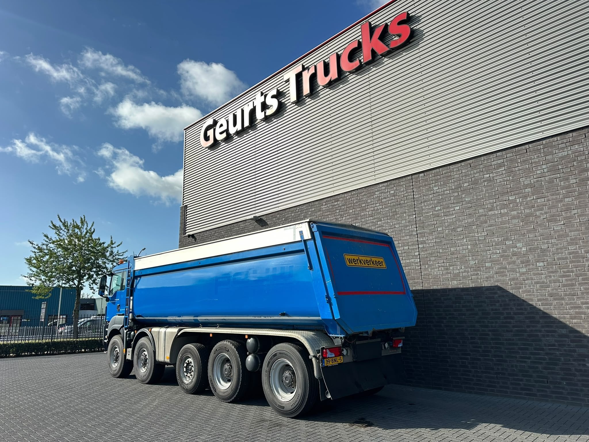 MAN TGS 50.500 10X8 BLH WSA KIPPER MET AFDEKKLEPPEN, Euro 6, Blauw, MAN, Bedrijf