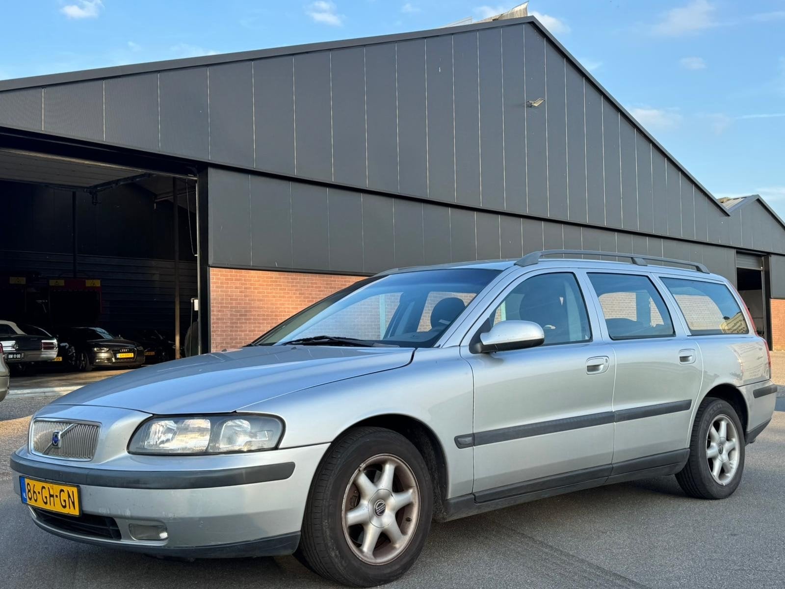 Volvo V70 2.4 170PK 2000 Grijs, Voorwielaandrijving, 1556 kg, 1800 kg, Stationwagon