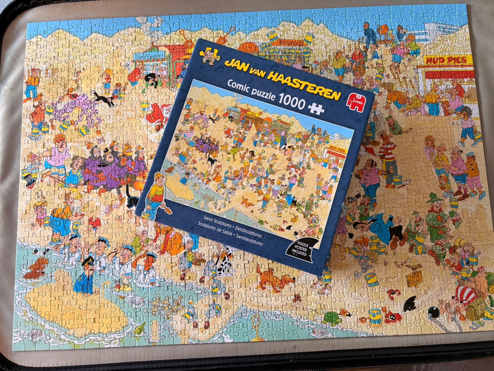 Jan van Haasteren zandsculpturen 1000 stukjes, Hobby en Vrije tijd, Denksport en Puzzels, Ophalen of Verzenden, 500 t/m 1500 stukjes
