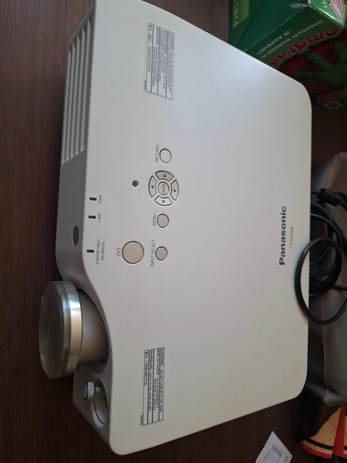 Panasonic PT-AX200E LCD Projector - incl scherm, Audio, Tv en Foto, Beamers, Ophalen, Gebruikt, Panasonic, LCD