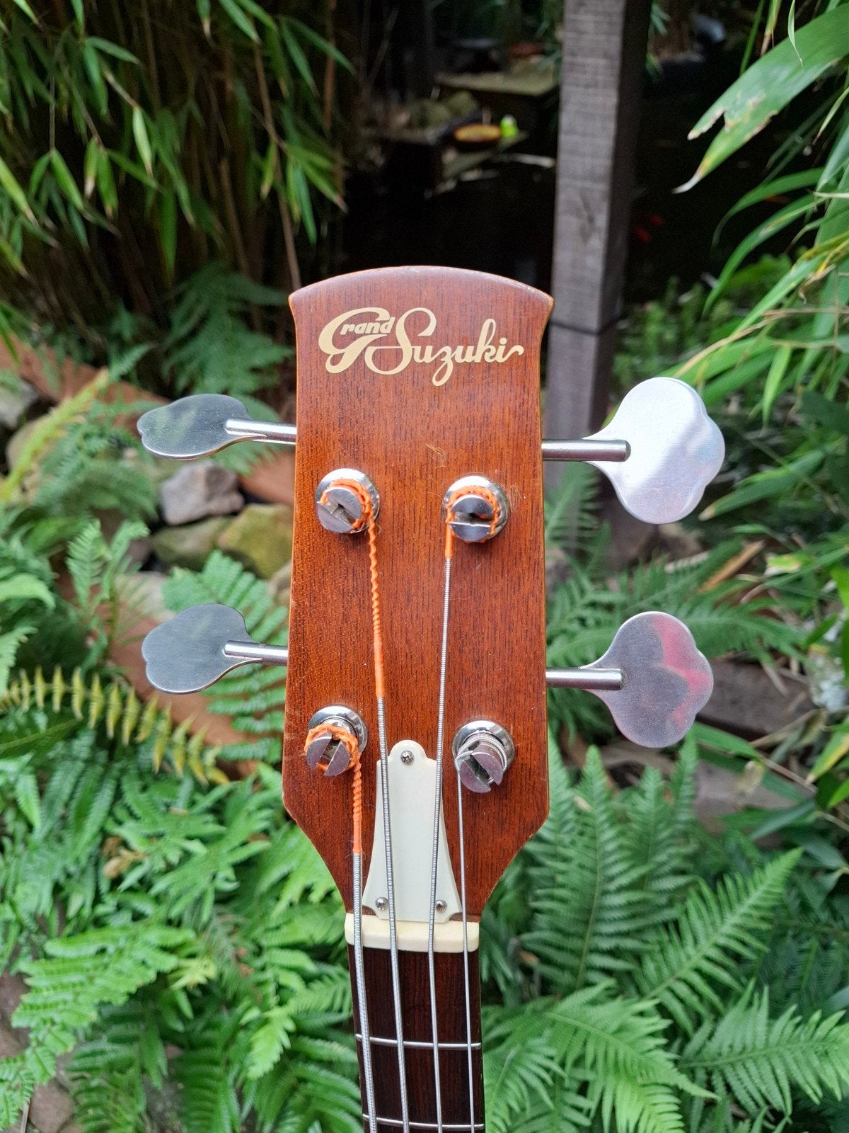 Grand suzuki bass, bouwjaar 1970