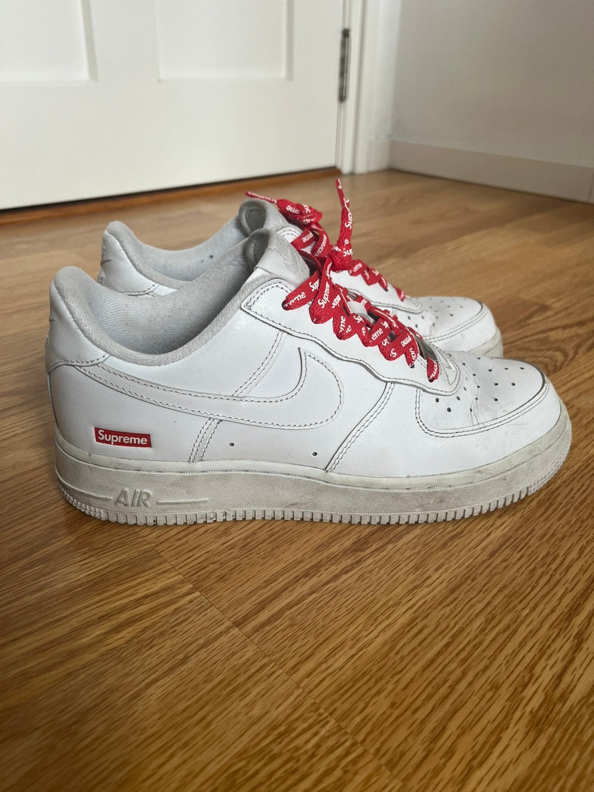 Supreme air force 1, Wit, Ophalen of Verzenden, Sneakers of Gympen, Gedragen