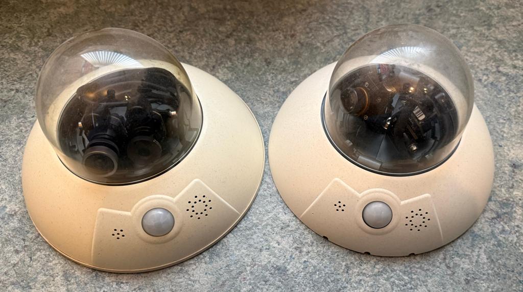 2x Mobotix Dome Beveiligingscamera's - Gebruikt, Ophalen, Gebruikt, Binnencamera