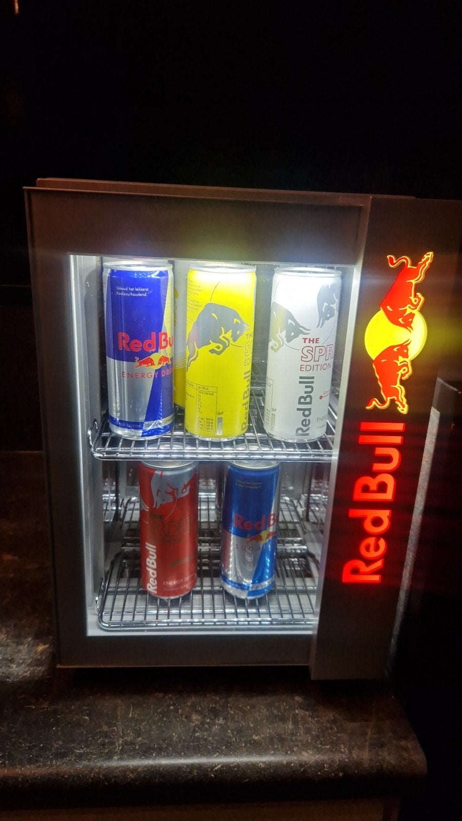 Red Bull mini koelkast met LED verlichting in nieuwstaat, Ophalen of Verzenden, Minder dan 75 liter, Zonder vriesvak, Gebruikt