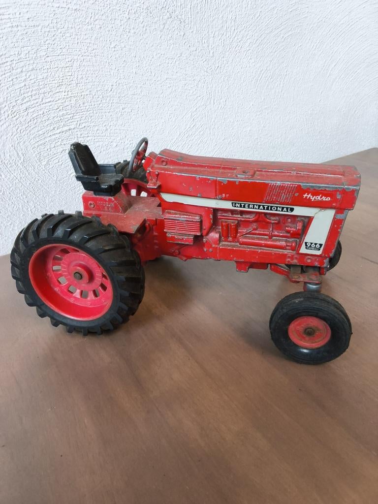 Tractor International Hydro 966, Antiek en Kunst, Antiek | Speelgoed, Ophalen of Verzenden