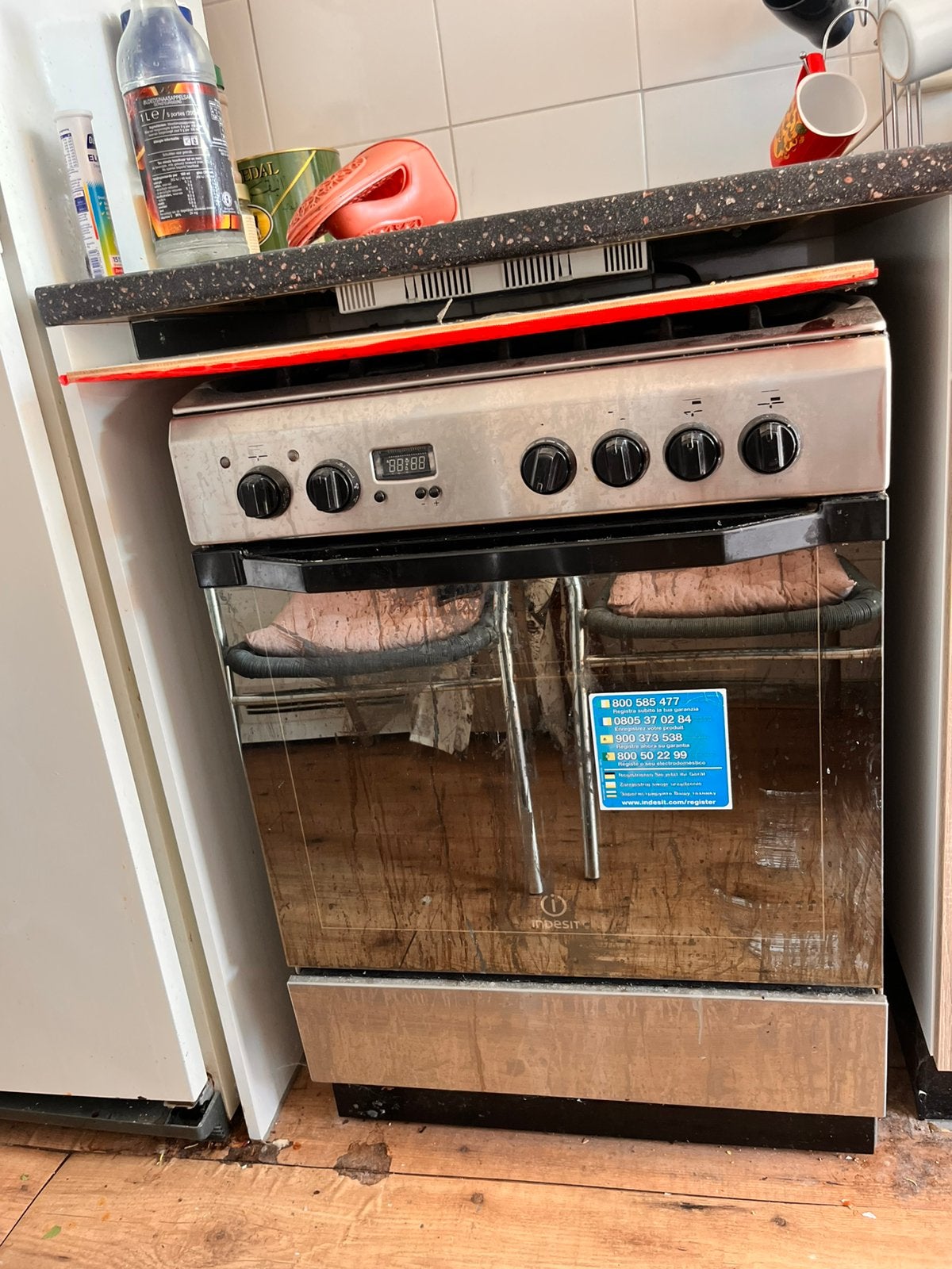 gebruikt Indesit gasfornuis van Italiaanse kwaliteit., Witgoed en Apparatuur, Fornuizen, Gebruikt, Vrijstaand, Gas, 4 kookzones