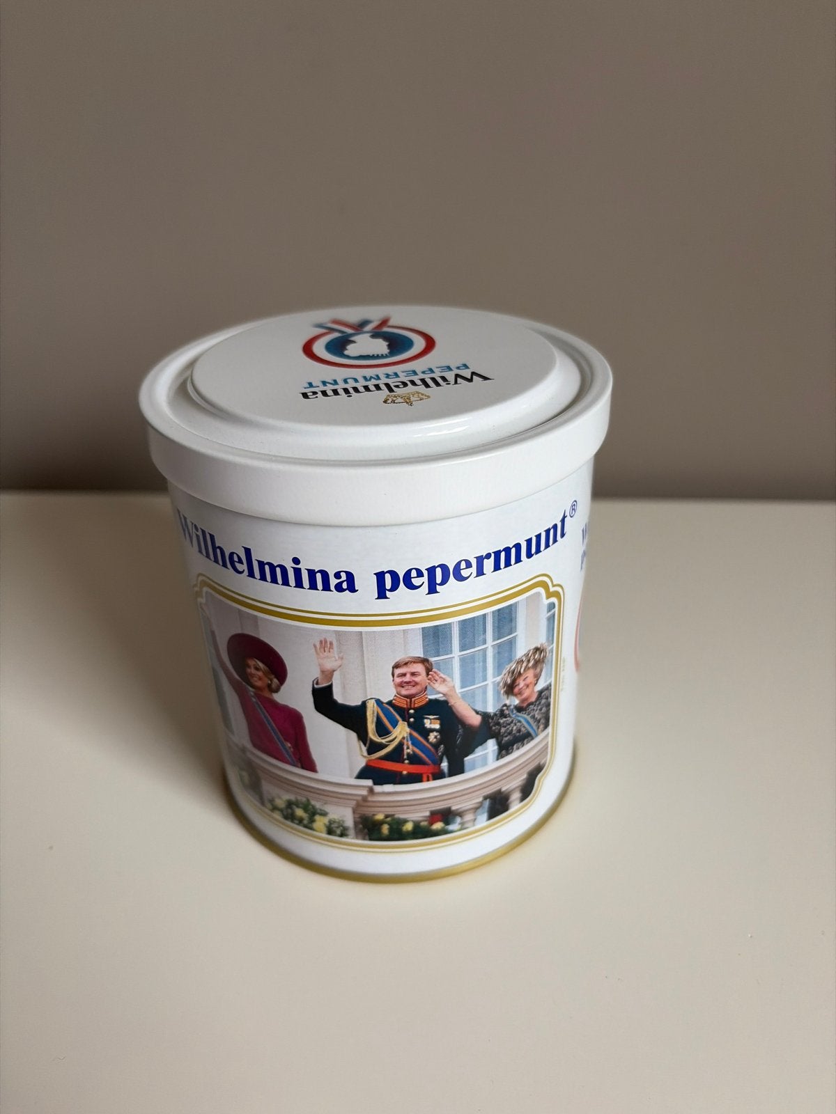 Wilhelmina pepermunt blik met koninklijk paar, Ophalen of Verzenden, Gebruikt, Nederland, Overige typen
