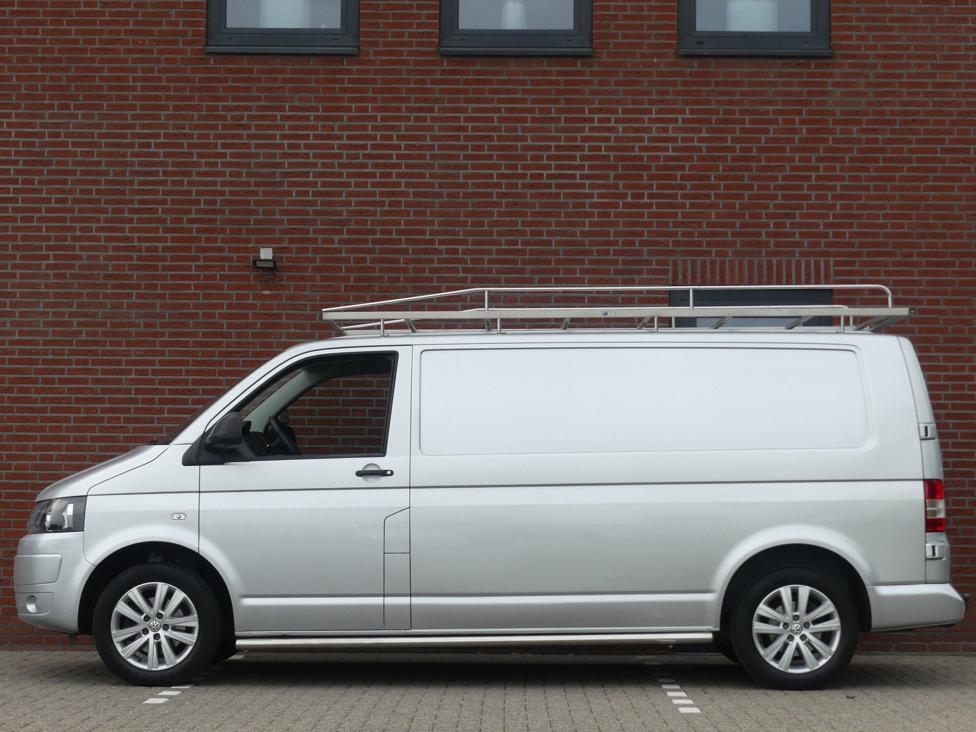 Foto 3 van Volkswagen Transporter 2.0 TDI Lang Airco/Trekhaak/Navigatie