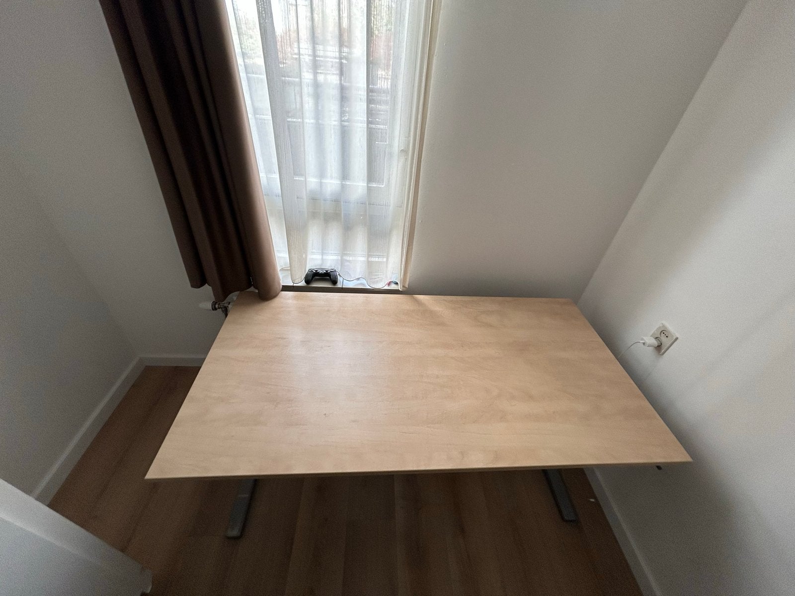 Ruim houten bureau - ideaal voor thuiswerken of studie, Demontabel, Gebruikt, Hout, Bruin