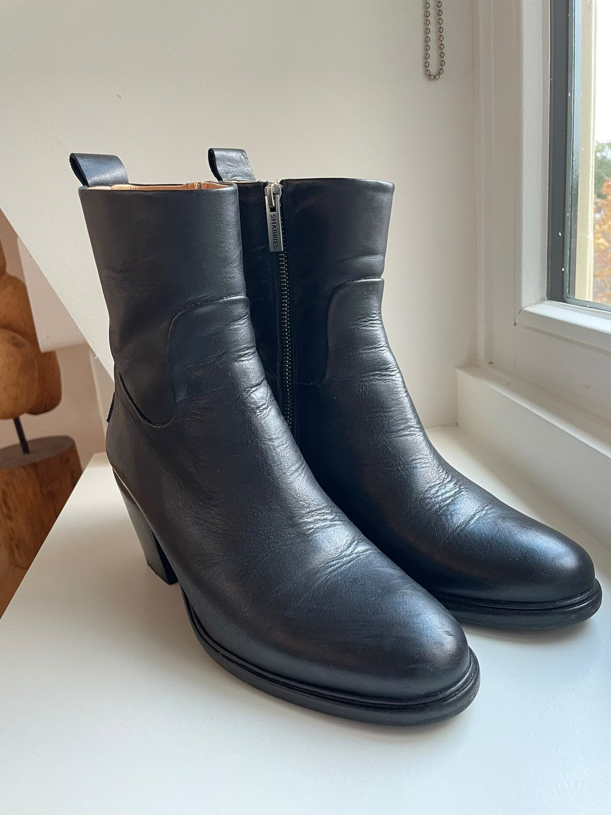 Shabbies korte zwarte laarsjes met hak maat 39, Ophalen of Verzenden, Gedragen, Zwart