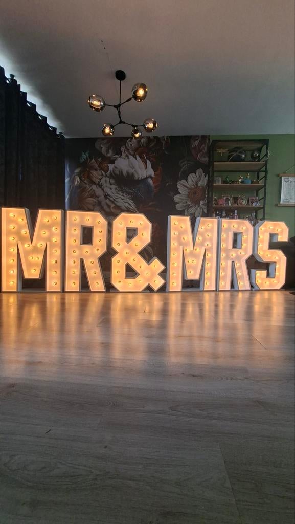 ️ ✨️💡MR & MRS Lichtletters te huur ️💡✨️, Hobby en Vrije tijd, Feestartikelen | Verhuur, Ophalen, Nieuw, Geboorte of Huwelijk
