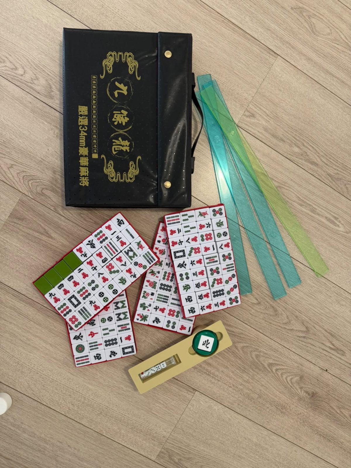 Taiwanese Mahjong Set - Grote 34mm Tegels, Drie of vier spelers, Verzenden, Zo goed als nieuw