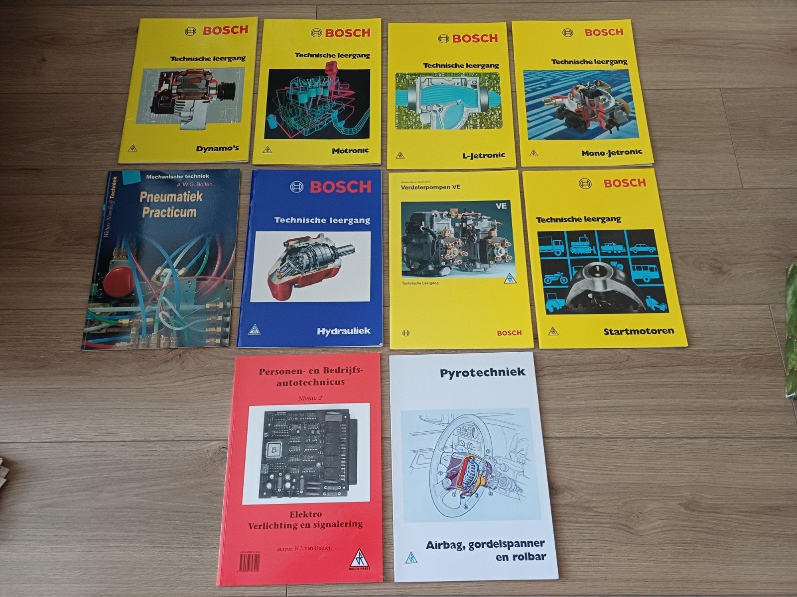 Auto technische boekjes, o.a. Bosch, Ophalen of Verzenden, Overige niveaus, Nederlands