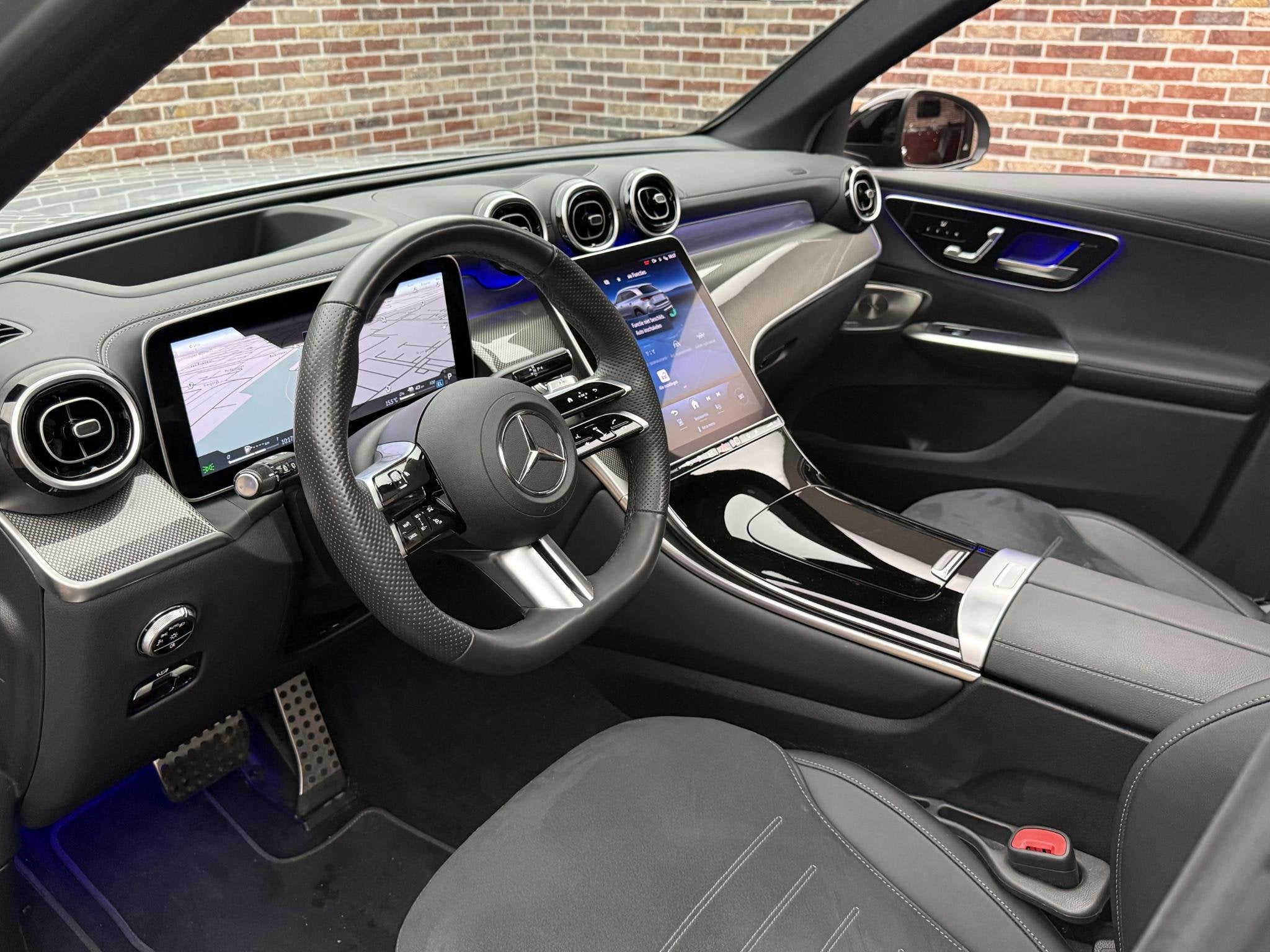 Mercedes-Benz GLC-klasse 400e 4MATIC AMG Line | Pano | 360 |, Auto's, Automaat, Dealer onderhouden, Gebruikt, 4 cilinders