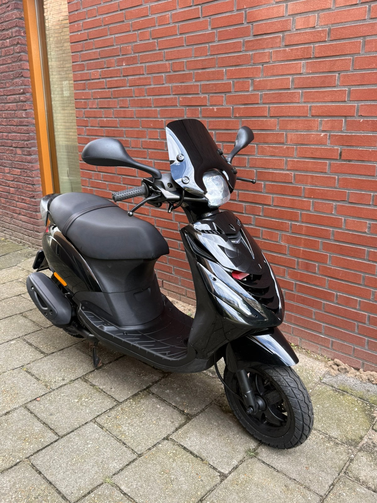 Piaggio Zip Sp Iget 2023 Bromscooter Vol Opties! Alpha Led, Ophalen