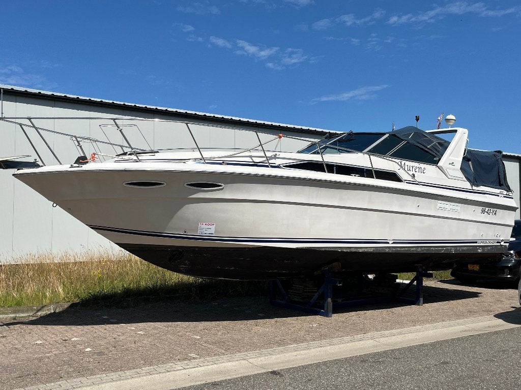 Sea-Ray 340 Express Cruiser, Watersport en Boten, Motorboten en Motorjachten, Gebruikt, Diesel, Binnenboordmotor, Boegschroef