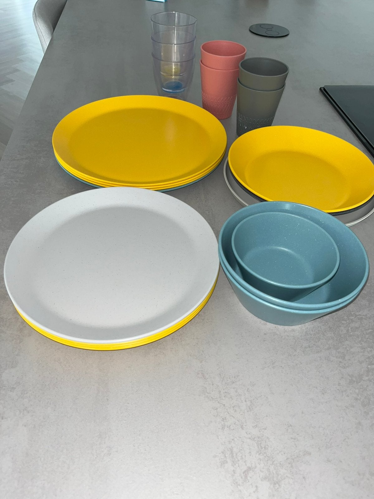 Div servies van mepal., Caravans en Kamperen, Kampeeraccessoires, Verzenden, Zo goed als nieuw
