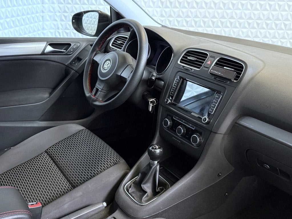 Volkswagen Golf 1.2 TSI Trendline BlueMotion / LEUKE AUTO! (, Voorwielaandrijving, Euro 5, Stof, Gebruikt