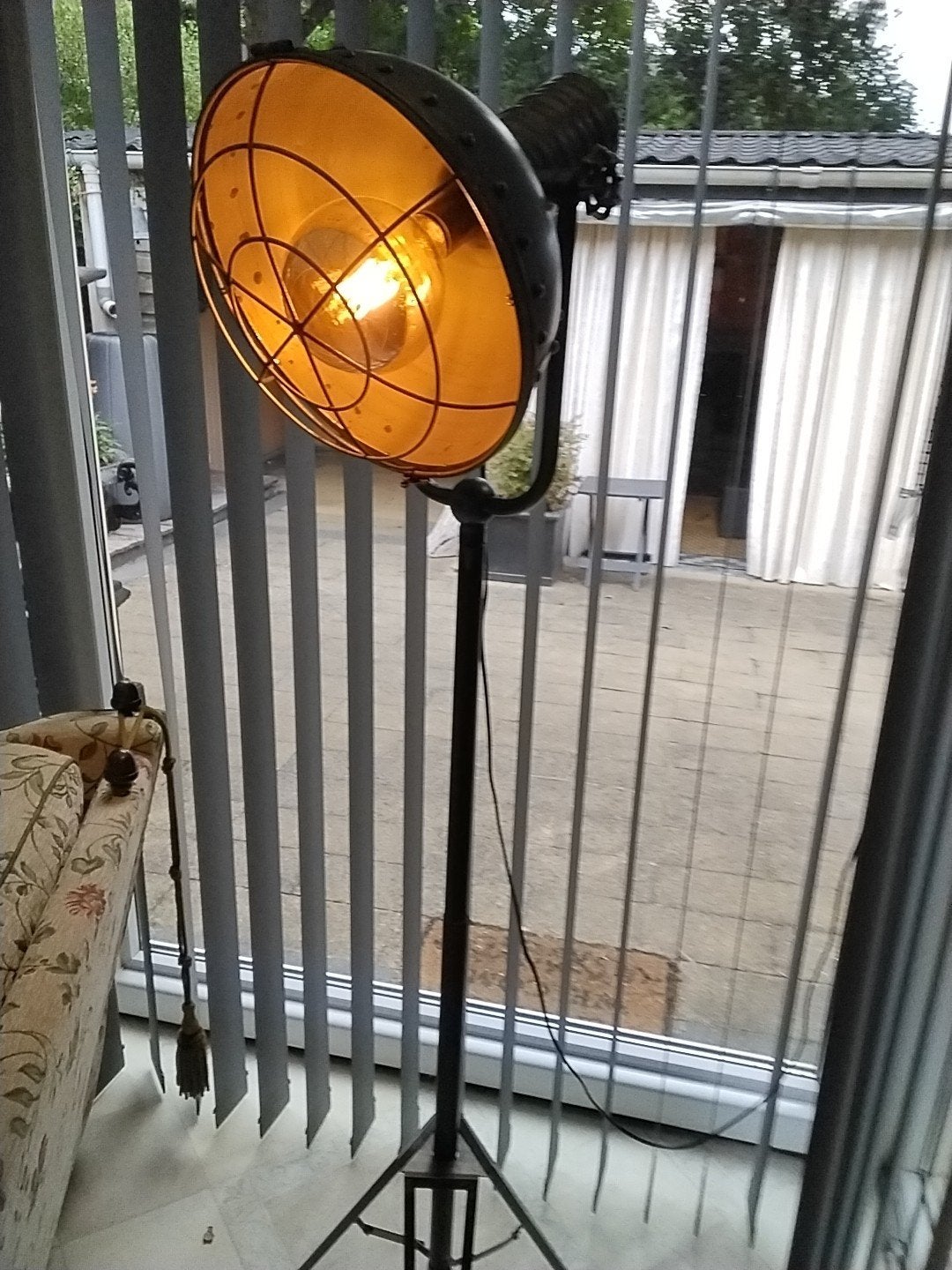 Vintage industriële vloerlamp op statief, Ophalen, Gebruikt, E27 (groot), 150 tot 200 cm