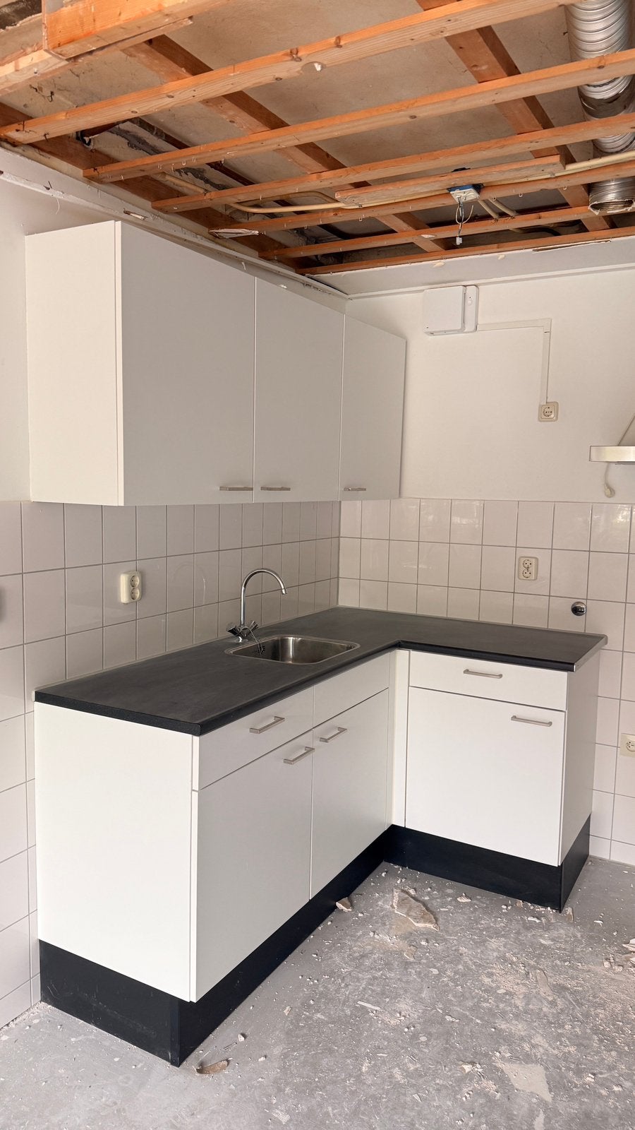 Bribus hoekkeuken, Huis en Inrichting, Keuken | Complete keukens, Wit, Hoekkeuken, Ophalen of Verzenden, Zo goed als nieuw