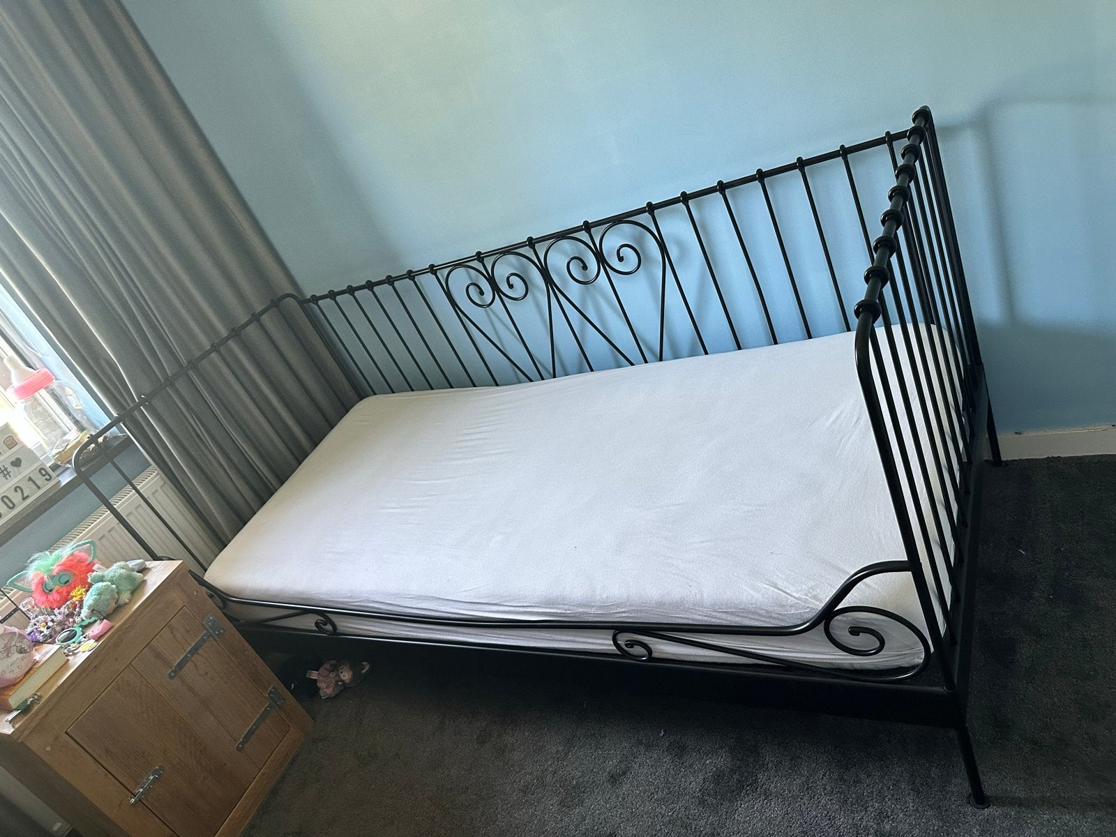 Stalen bed met hartjes inclusief lattenbodem, Huis en Inrichting, Ophalen, 90 cm, Eenpersoons, Zwart