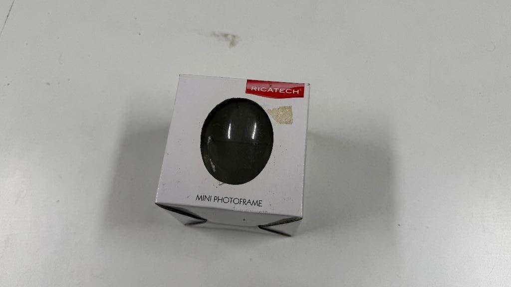 ricatech 1,5' mini digital photoframe, Ophalen of Verzenden, Gebruikt, Minder dan 1 GB, Kleiner dan 8 inch