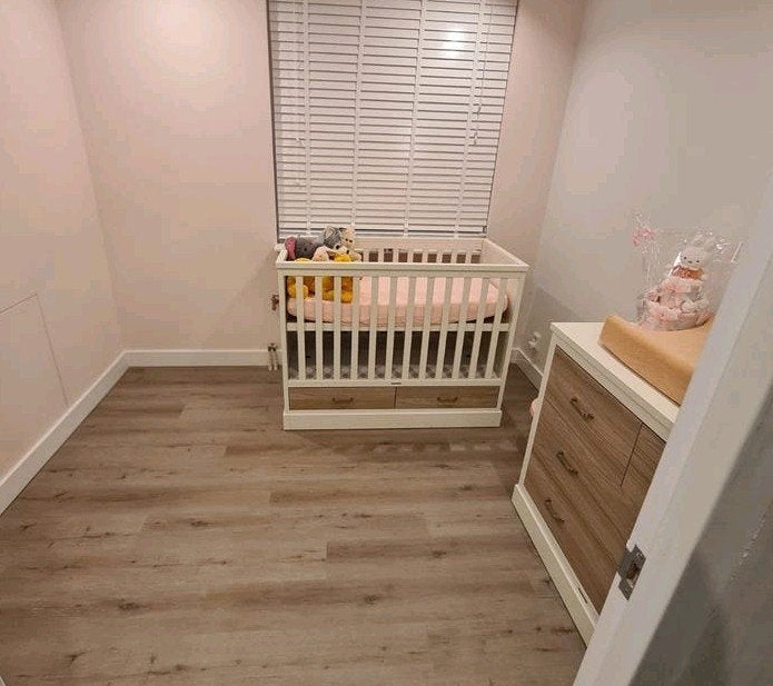 Babykamer: Ledikant, Commode, Matras van babypark, Ophalen