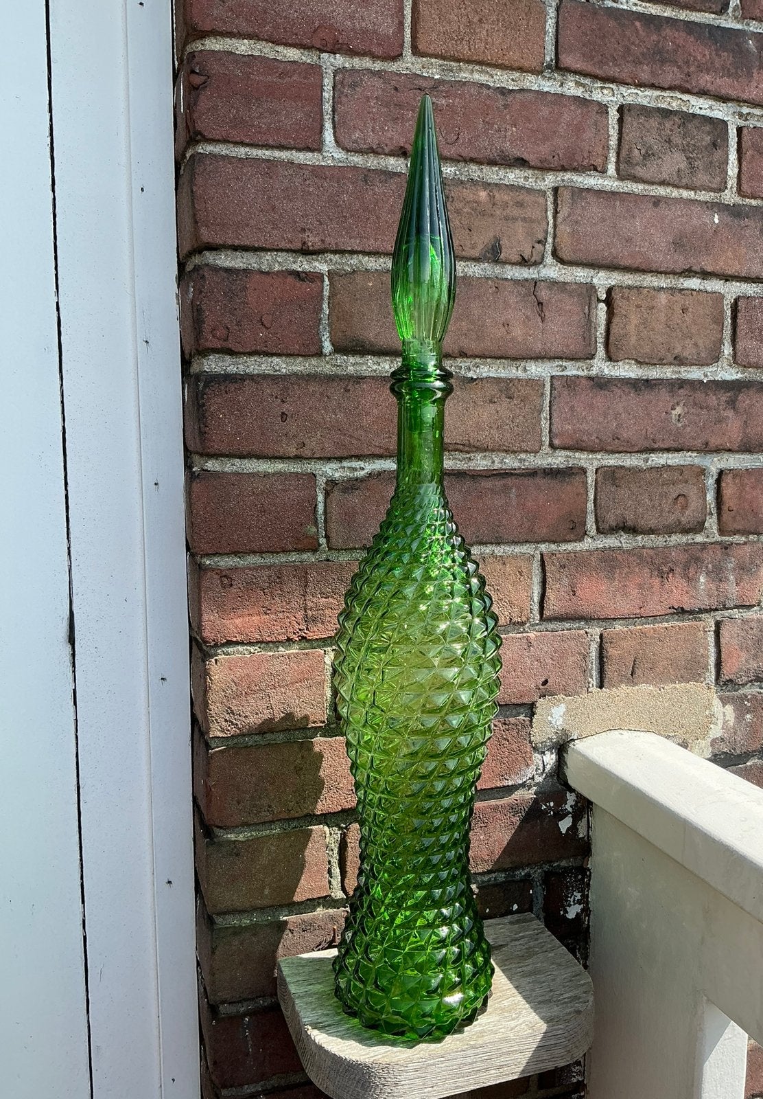 Hoge, slanke, glazen Empoli fles / karaf met diamant patroon, Ophalen of Verzenden