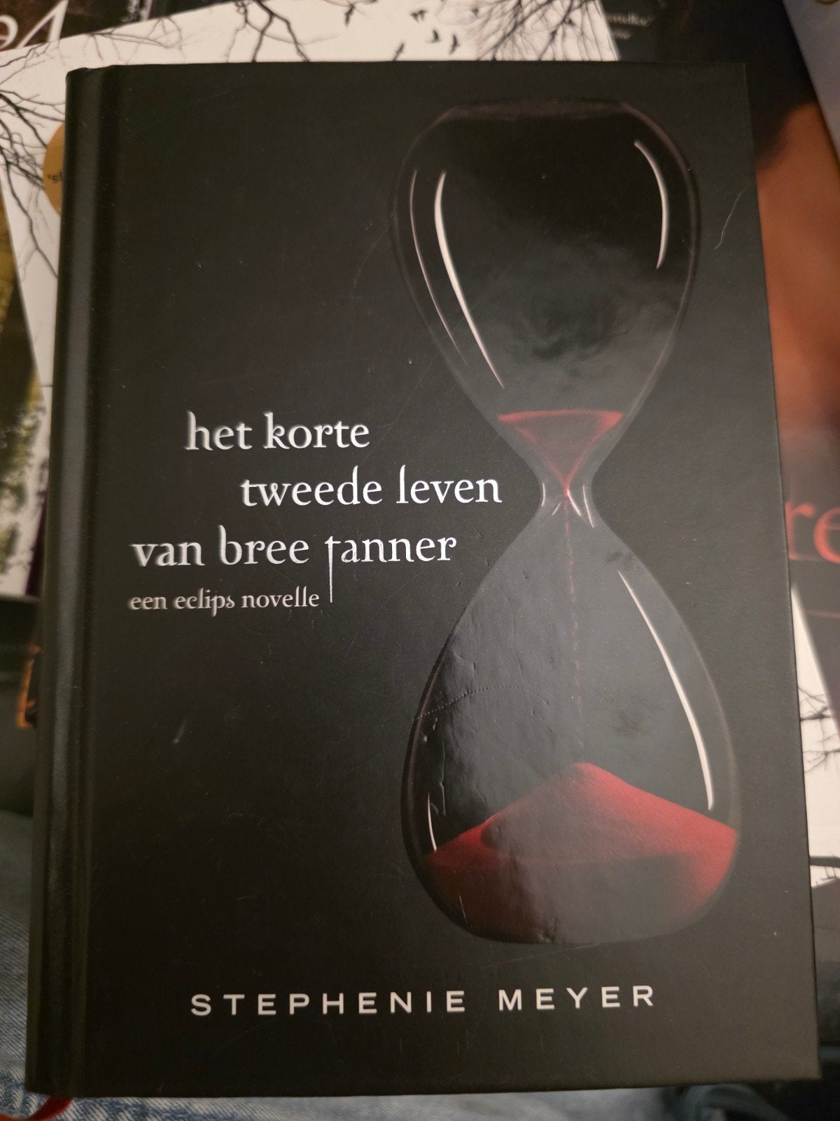 Het korte tweede leven van Bree Tanner - Stephenie Meyer, Boeken, Ophalen of Verzenden, Zo goed als nieuw, Stephenie Meyer, Nederland