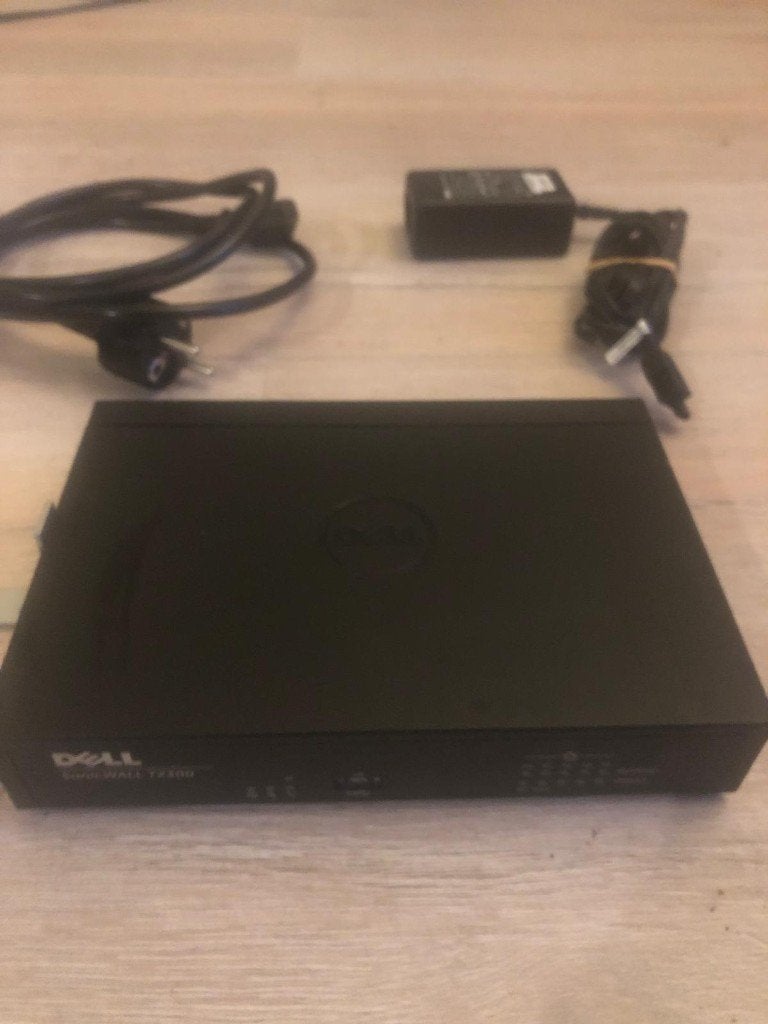 SonicWALL TZ300, Ophalen of Verzenden, Refurbished, Router