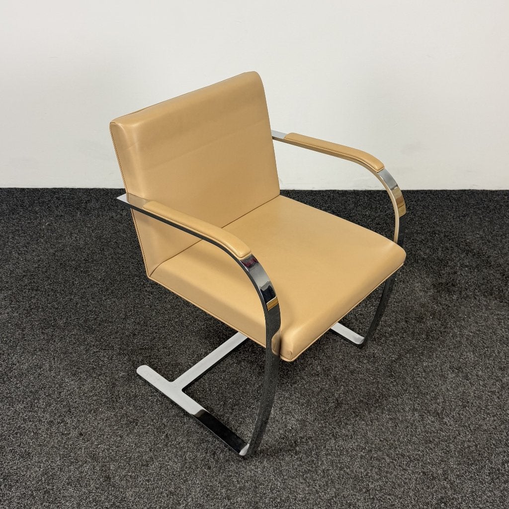 Knoll Brno Fauteuil - Beige Leder (A) 26405, Ophalen, Gebruikt, 75 tot 100 cm, Leer