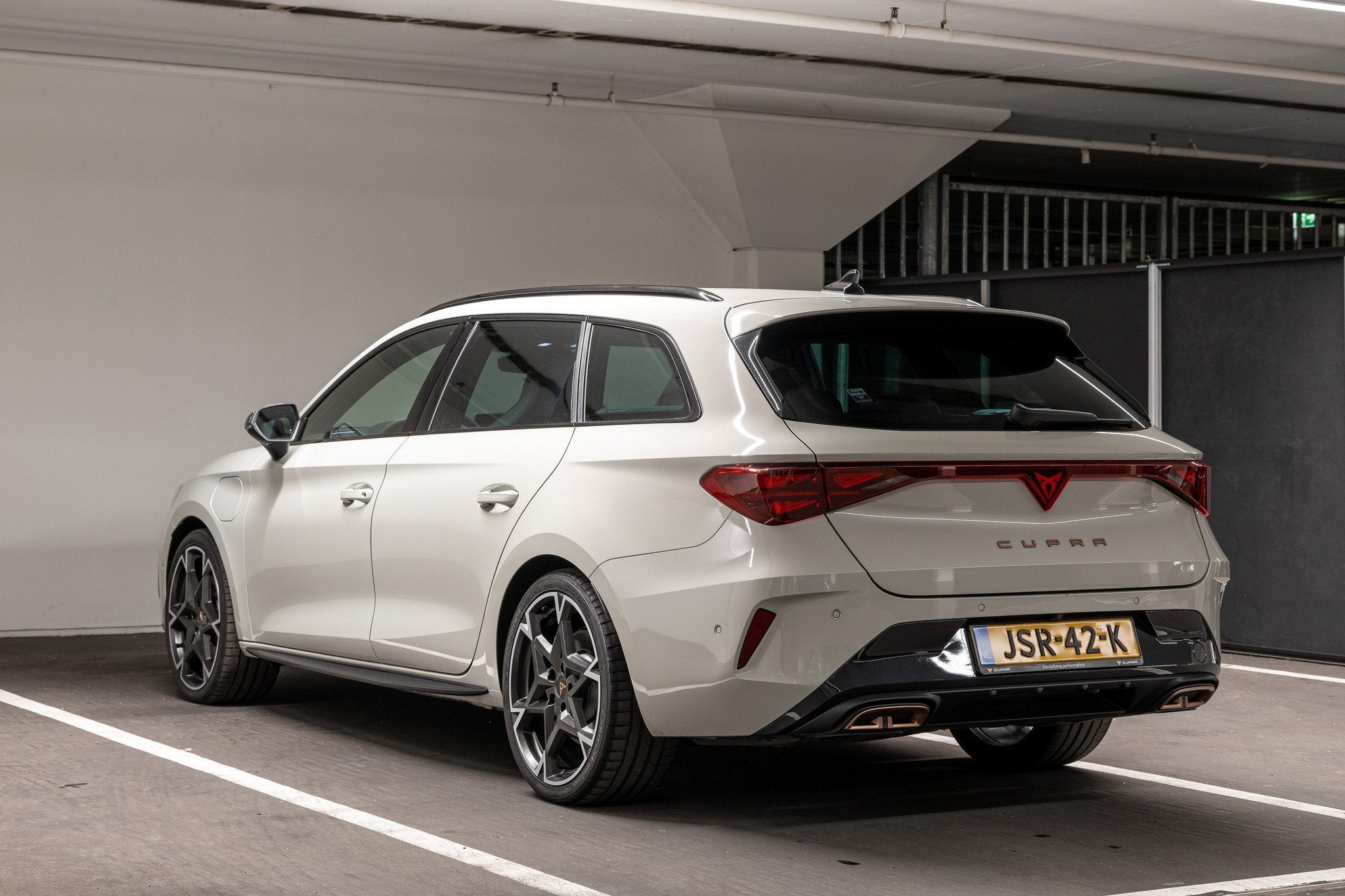 CUPRA Leon Sportstourer 1.5 TSI e-Hybrid 272PK VZ Performanc, Auto's, Automaat, Euro 6, 4 cilinders, Leon