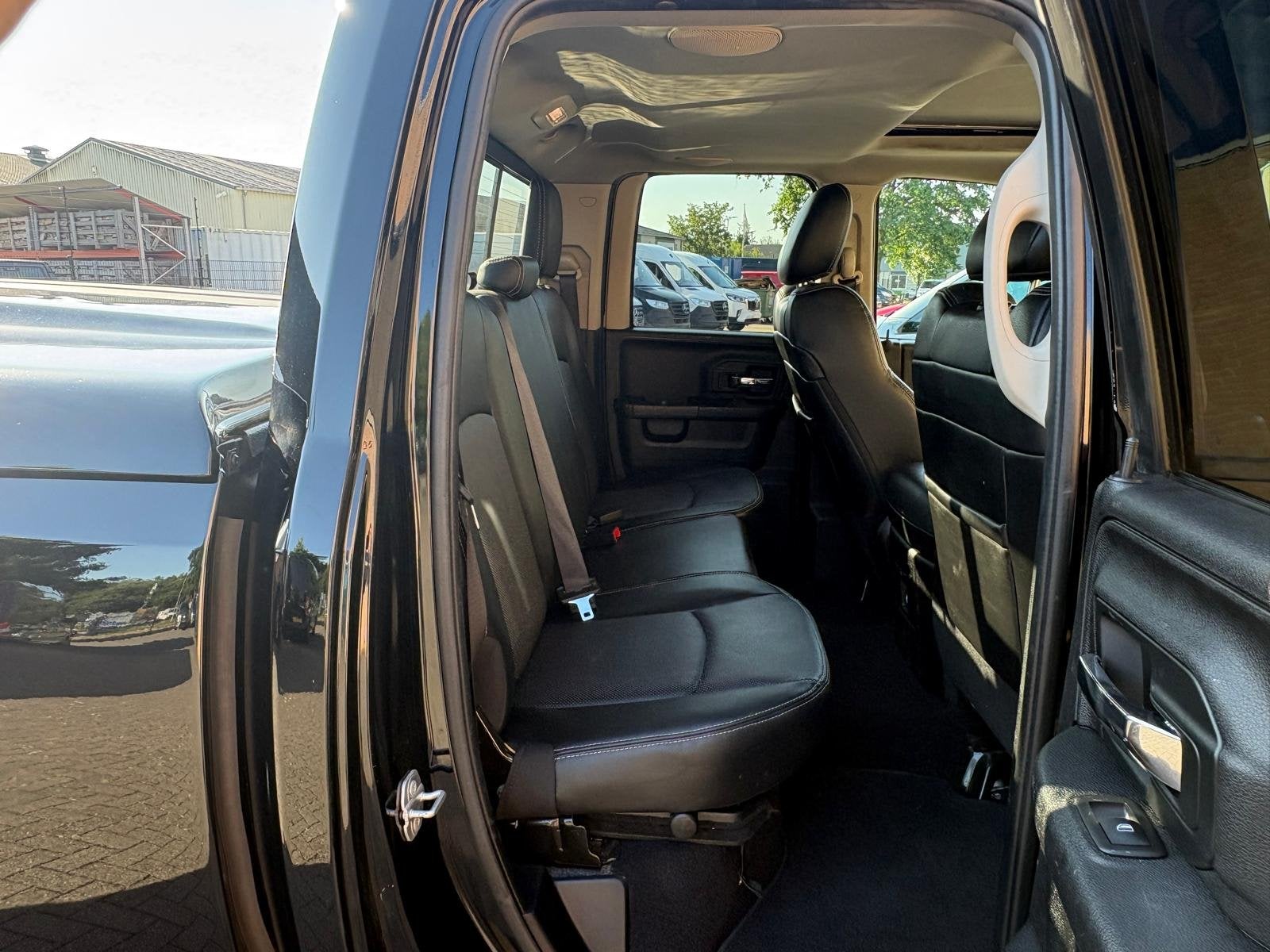 Dodge Ram 1500 5.7 V8 Quad Cab 6'4 (bj 2015), Auto's, Automaat, Euro 5, Gebruikt, 5654 cc