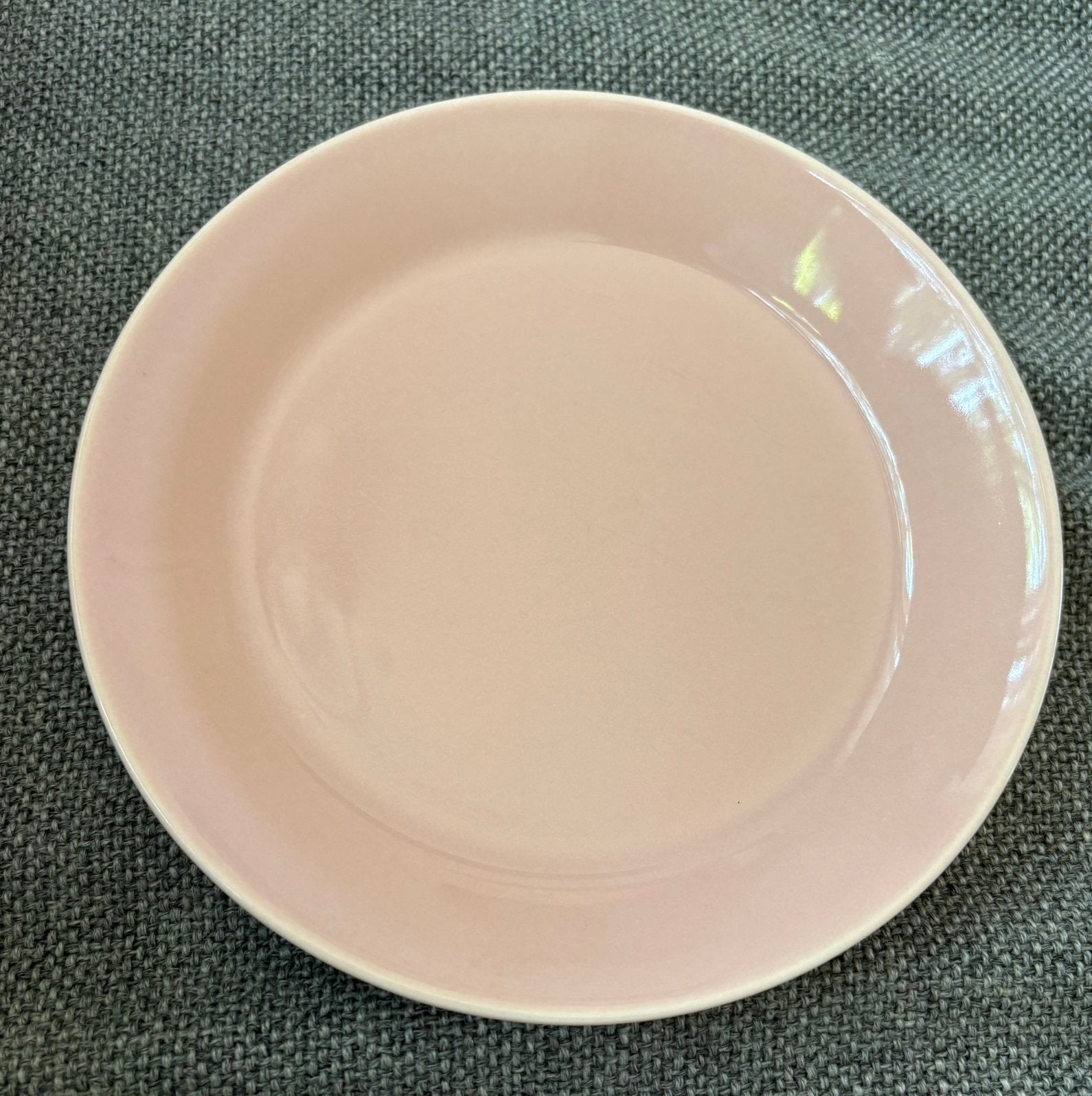 Iittala Teema gebaksbordje 17cm poeder roze., Ophalen of Verzenden, Zo goed als nieuw, Overige stijlen, Bord(en)
