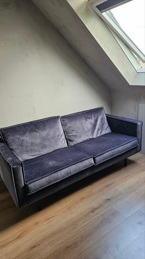 WOOOD Rodeo 2,5-zits bank, velvet antraciet, Huis en Inrichting, Banken | Bankstellen, Ophalen, 150 tot 200 cm, 75 tot 100 cm