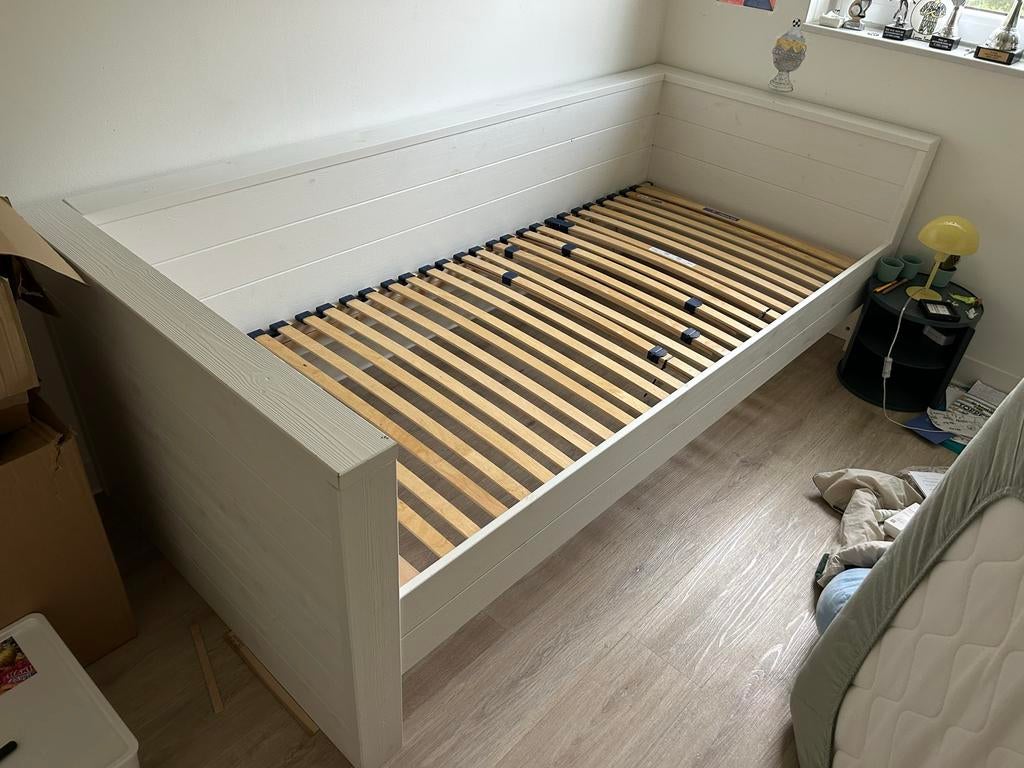 2x Woood bedbank Dennis met lattenbodem, Ophalen, 85 tot 100 cm, Gebruikt, Lattenbodem