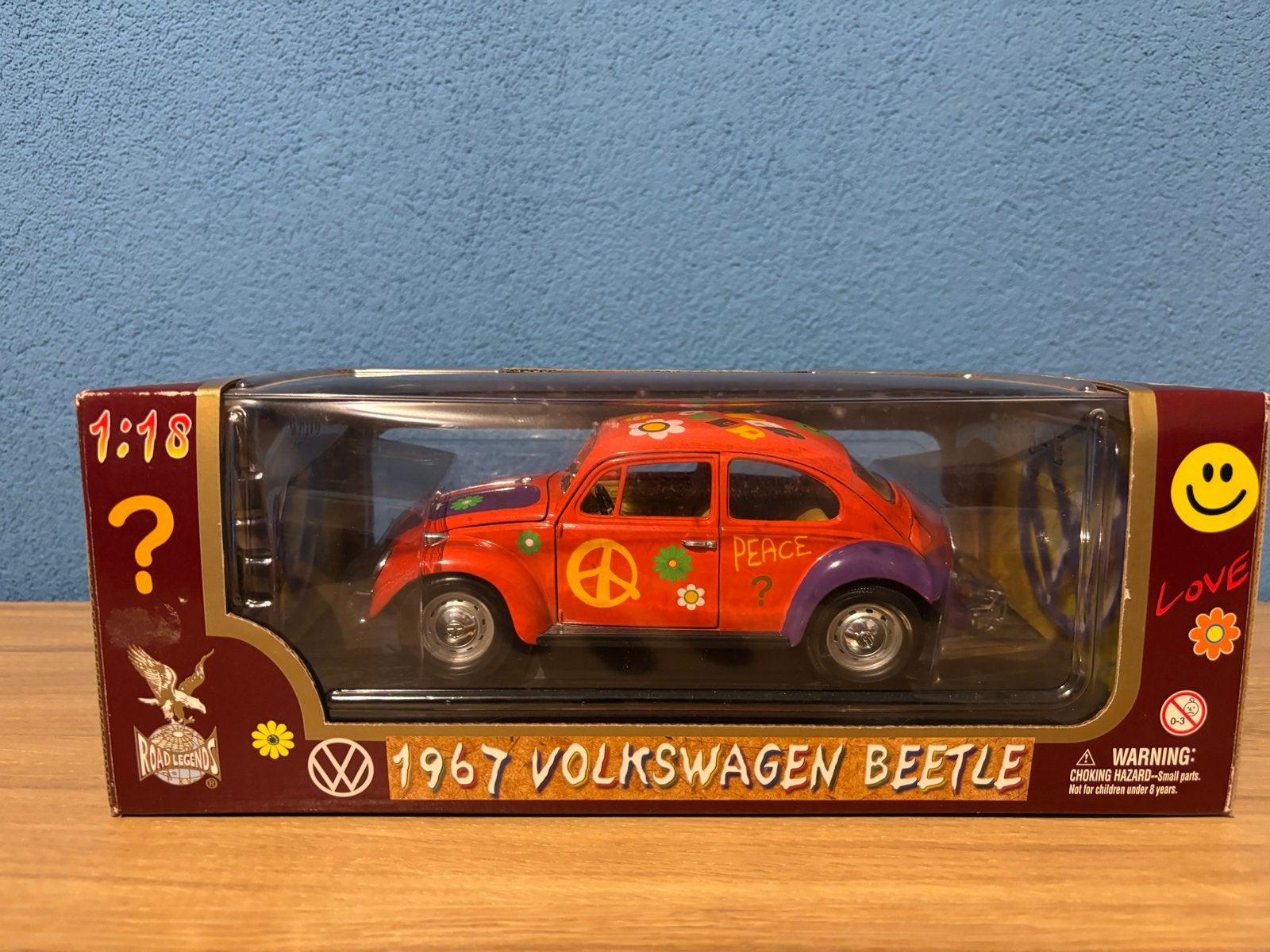 Road Legends VW Kever 1:18 - Hippie Peace Love, Hobby en Vrije tijd, Ophalen of Verzenden, Zo goed als nieuw, Auto, Overige merken