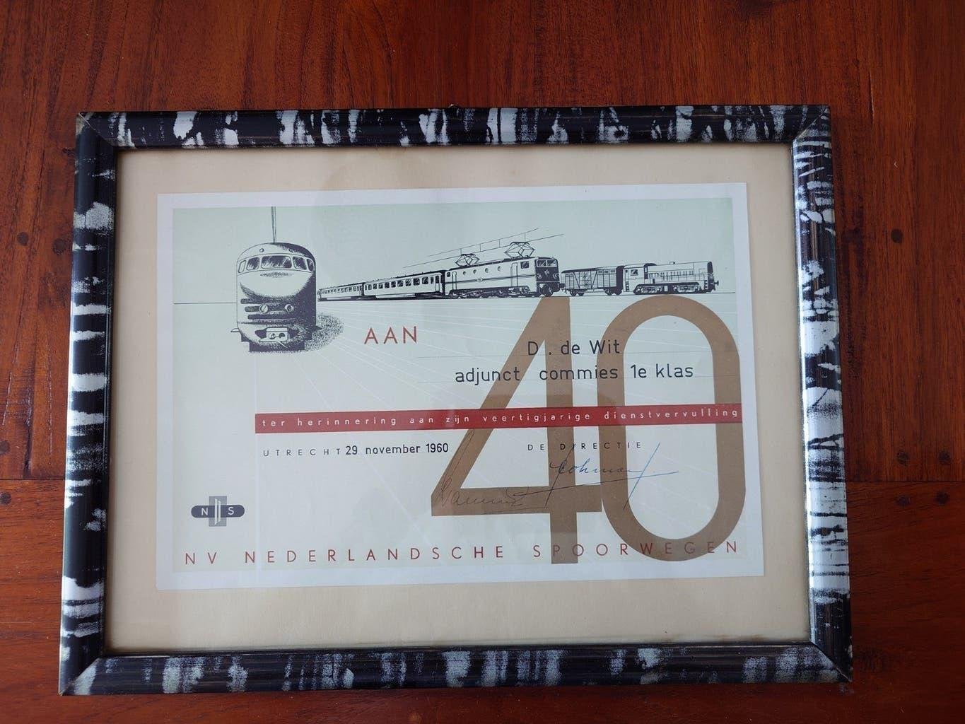 NS oorkonde 25 en 40 jaar dienstverband, Antiek en Kunst, Antiek | Wandborden en Tegels, Ophalen