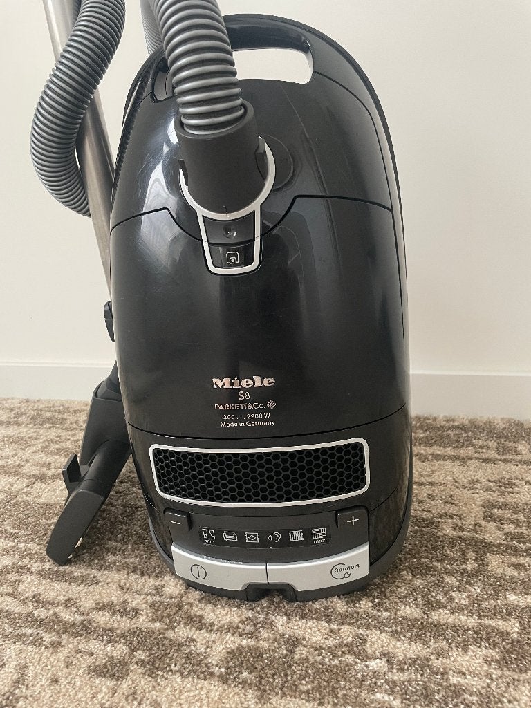 Miele S8 Stofzuiger 2200 Watt, Witgoed en Apparatuur, Gebruikt, Miele, 2000 watt of meer, Ophalen
