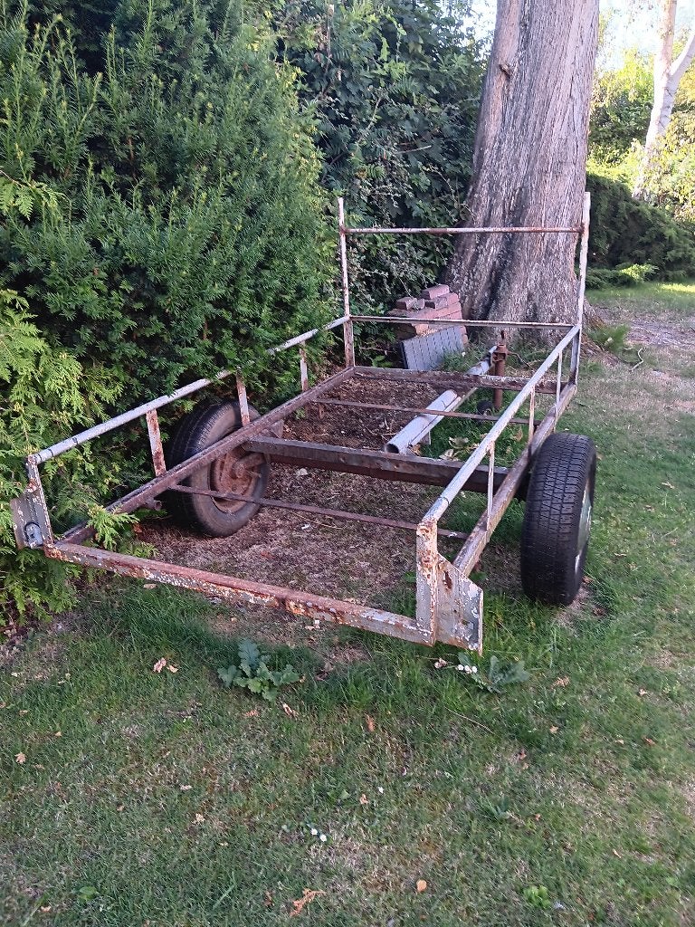 Kaal aanhanger chassis., Ophalen, Gebruikt
