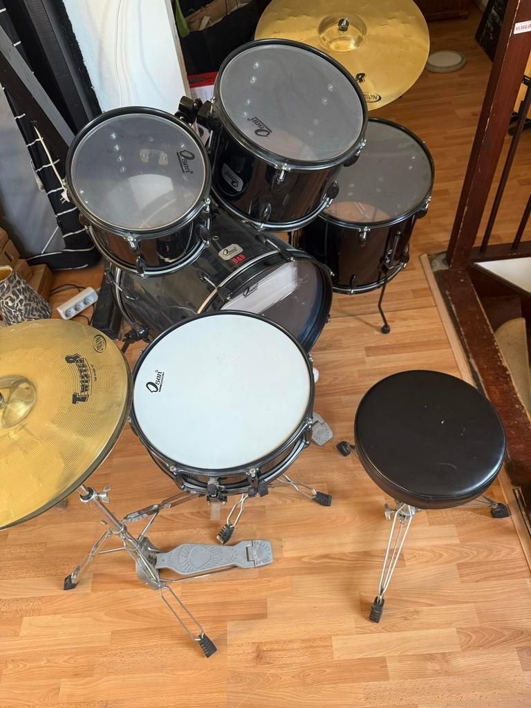 Dsan drumstel met kruk en bekkens, Muziek en Instrumenten, Drumstellen en Slagwerk, Ophalen, Gebruikt, Overige merken