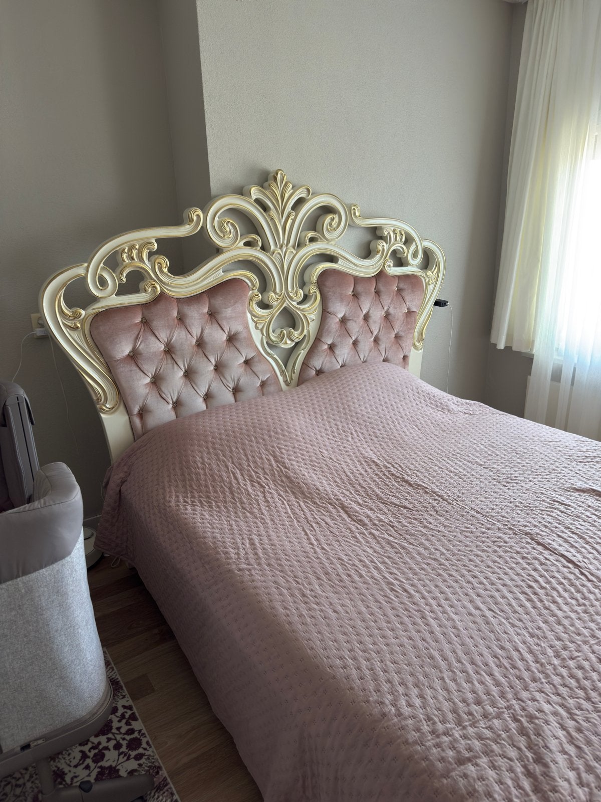 Handgesneden Bedhoofdbord + Bedbodem 160x200, Huis en Inrichting, Slaapkamer | Complete slaapkamers, Ophalen, Zo goed als nieuw